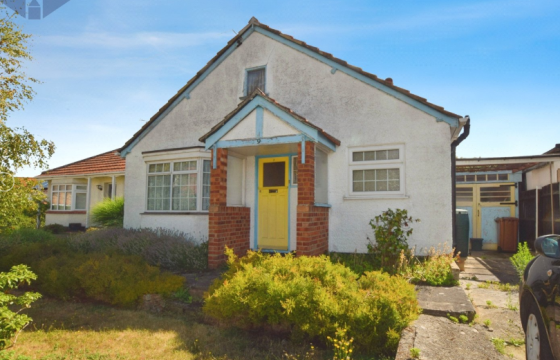 Renovation Opportunity in Staines-upon-Thames photo